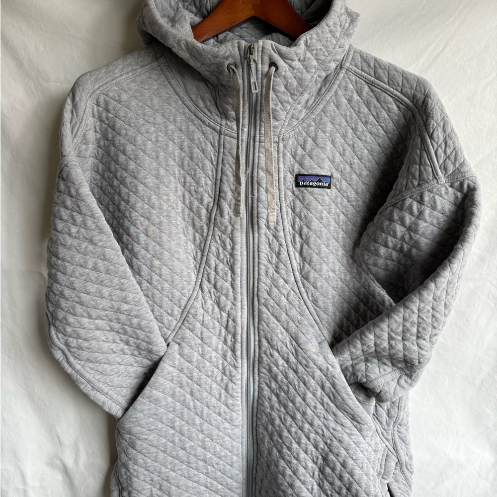 Patagonia Light Gray Quilted Jacket